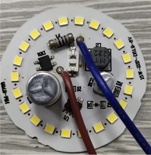 無料サンプル 3w 5w 7w 9w 12w 15w 18w 24w 無人 Dob PCB Led チップ
